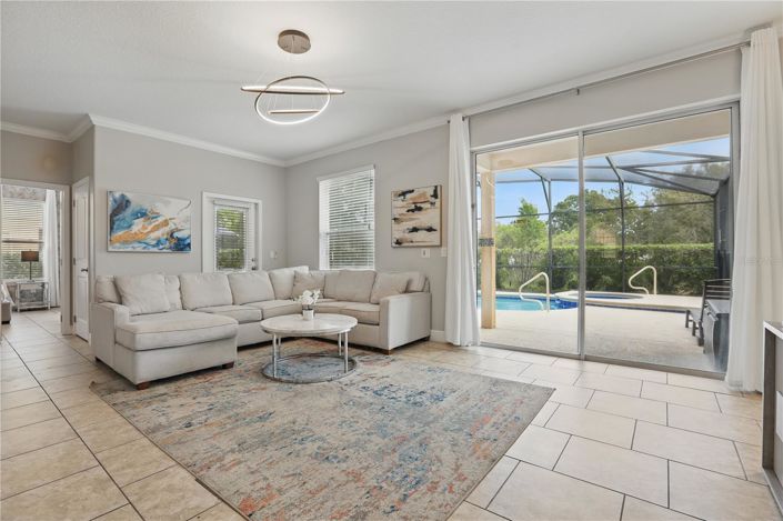 Image No.12-6 Bed House for sale