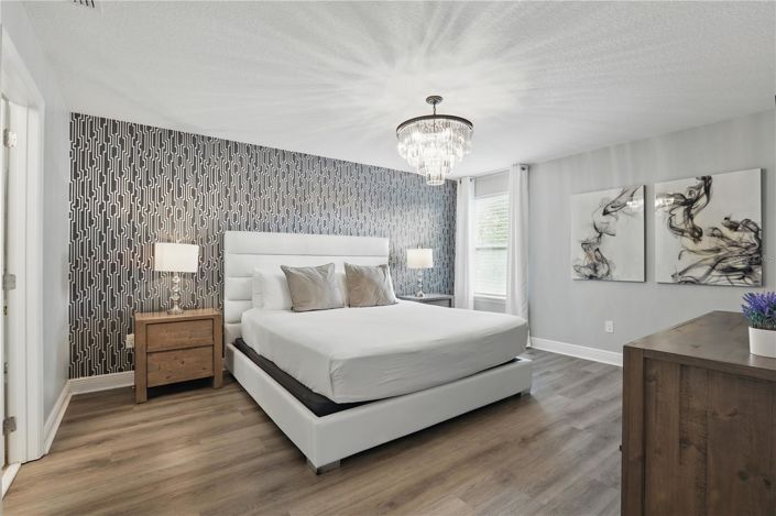 Image No.25-6 Bed House for sale