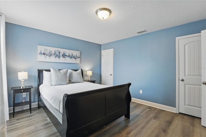 Image No.29-6 Bed House for sale