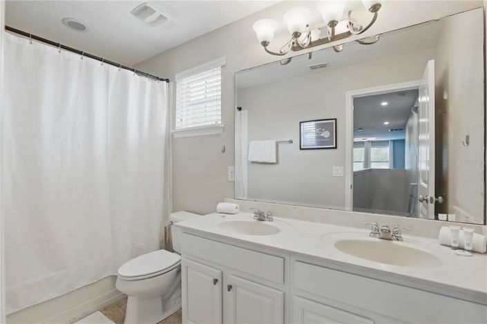 Image No.30-6 Bed House for sale