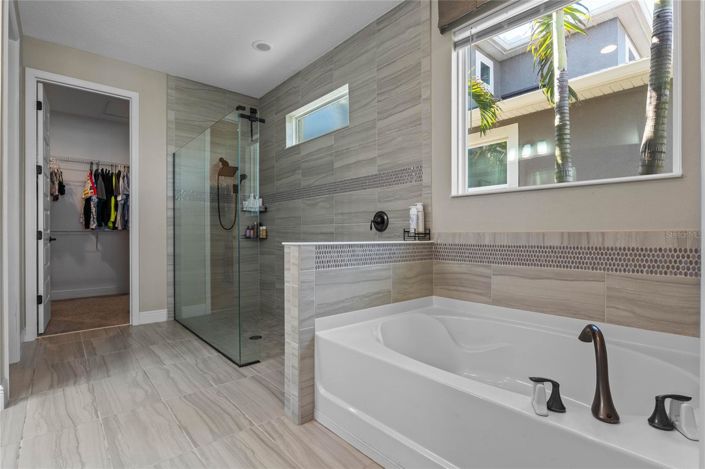 Image No.21-4 Bed House for sale