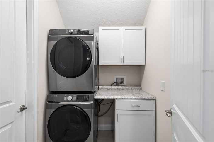 Image No.20-5 Bed House for sale