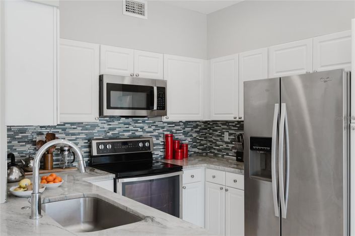 Image No.20-3 Bed Townhouse for sale