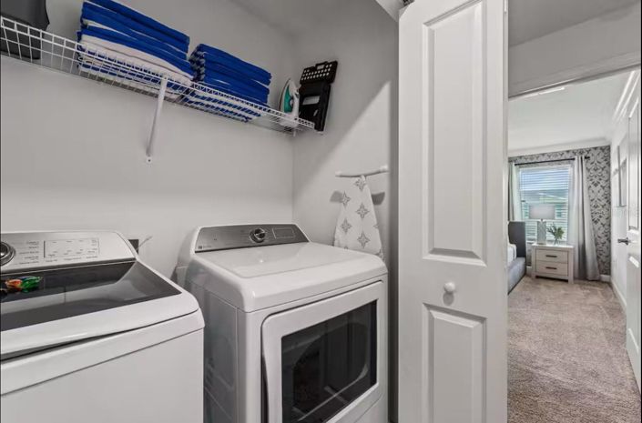 Image No.17-5 Bed Townhouse for sale