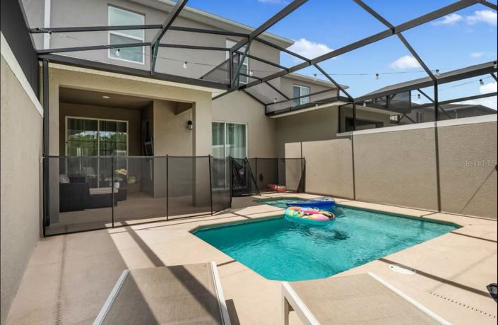 Image No.19-5 Bed Townhouse for sale