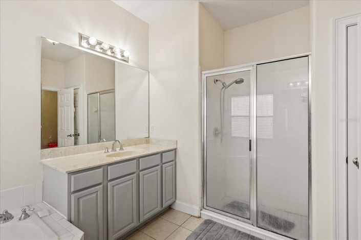 Image No.22-4 Bed House for sale