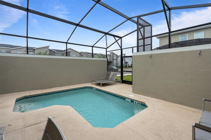 Image No.23-5 Bed Townhouse for sale