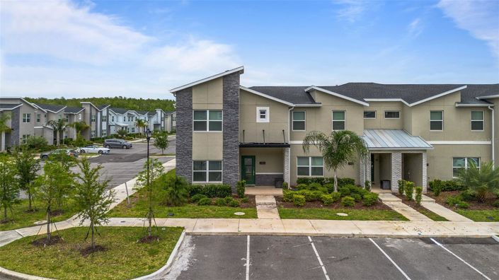 Image No.38-5 Bed Townhouse for sale