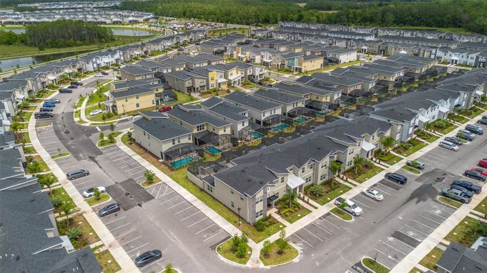 Image No.45-5 Bed Townhouse for sale