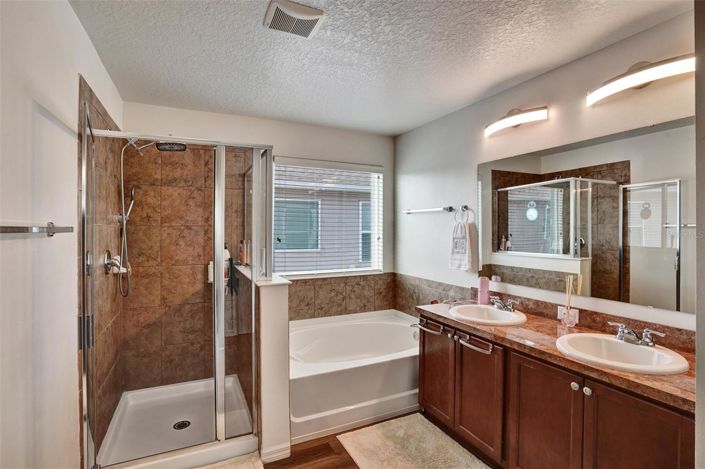 Image No.22-5 Bed House for sale