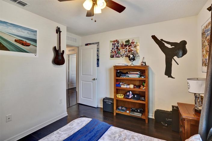 Image No.30-5 Bed House for sale