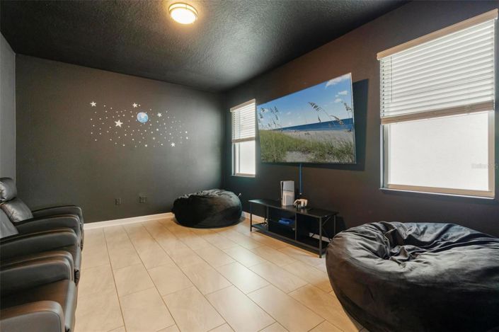 Image No.20-6 Bed House for sale