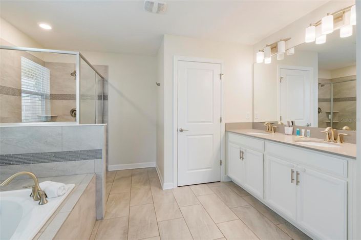 Image No.38-6 Bed House for sale