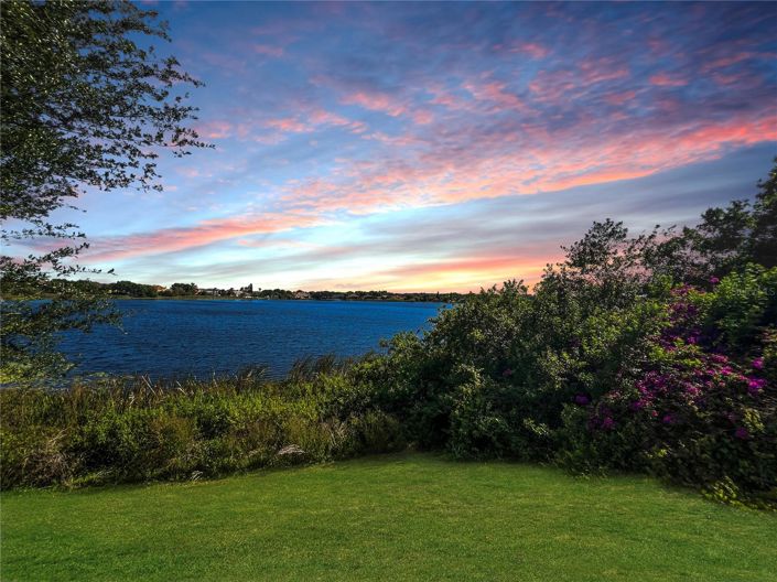 Image No.2-3 Bed Townhouse for sale