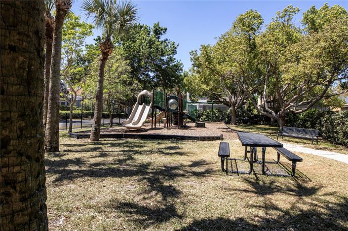 Image No.68-3 Bed Townhouse for sale