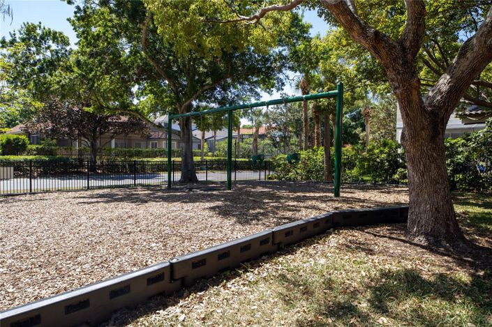 Image No.70-3 Bed Townhouse for sale