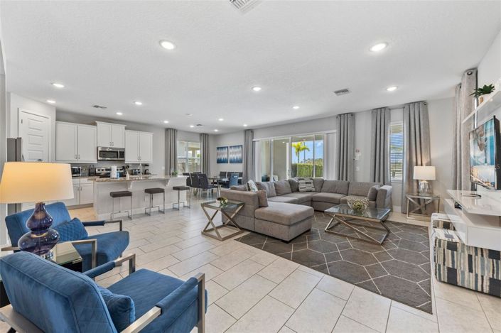 Image No.17-5 Bed House for sale