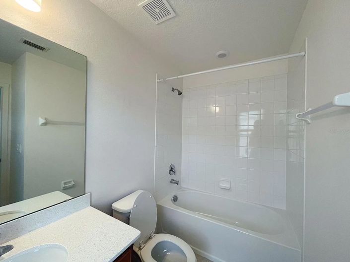 Image No.15-6 Bed House for sale