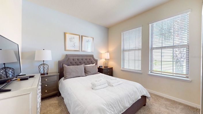 Image No.18-8 Bed House for sale