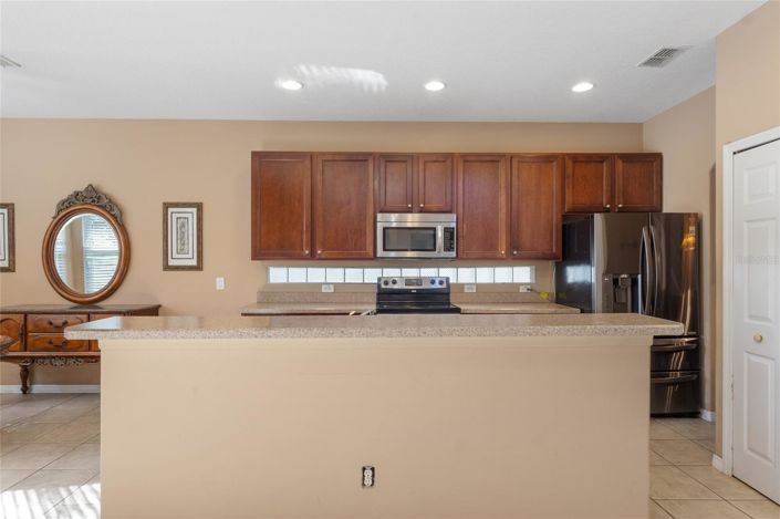 Image No.13-5 Bed House for sale