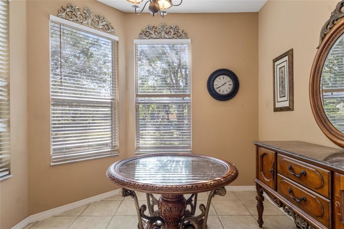 Image No.17-5 Bed House for sale