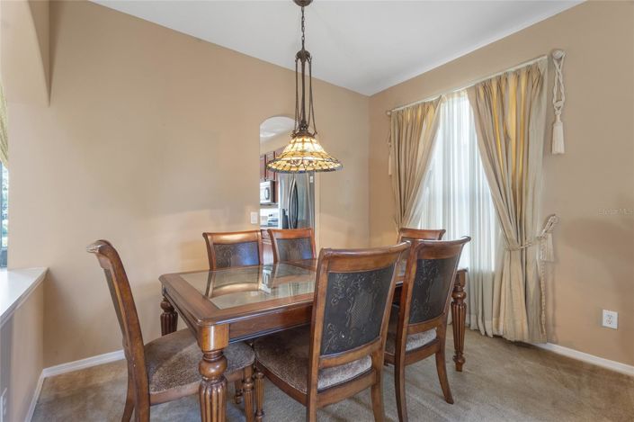 Image No.6-5 Bed House for sale