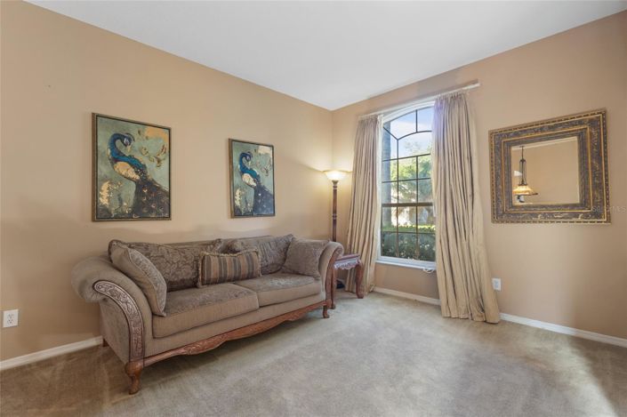 Image No.7-5 Bed House for sale