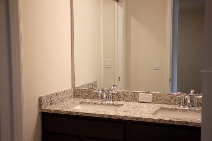 Image No.74-Maison de ville de 5 chambres à vendre à Clermont