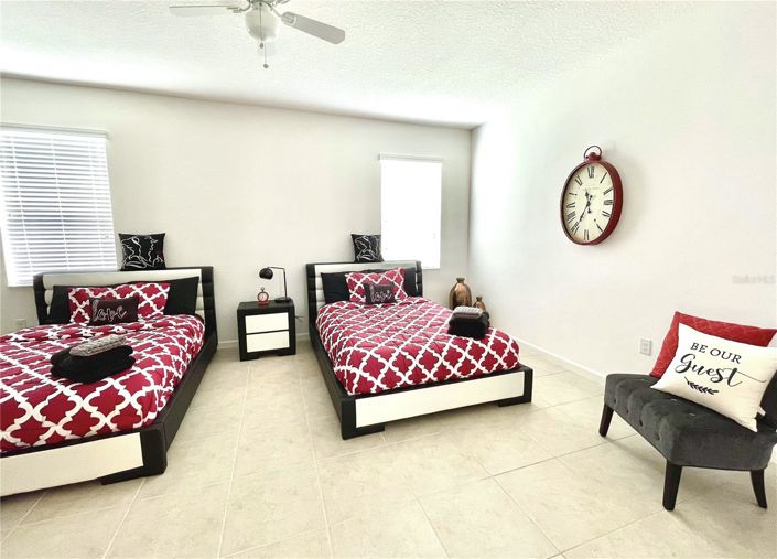 Image No.9-6 Bed House for sale