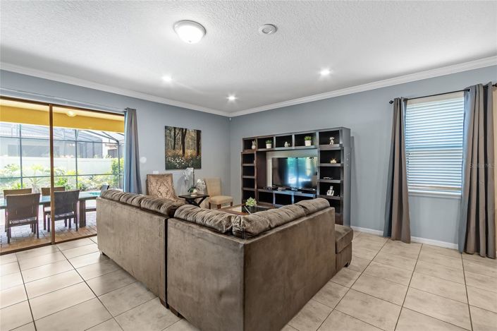 Image No.12-8 Bed House for sale