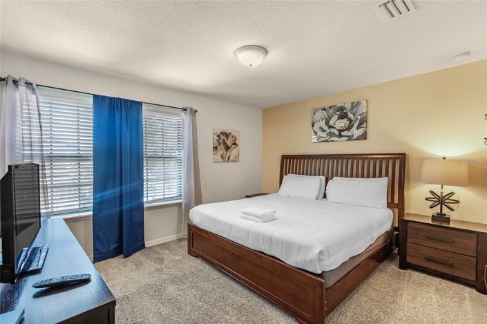 Image No.19-8 Bed House for sale