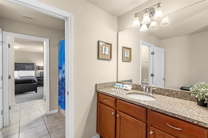 Image No.26-8 Bed House for sale