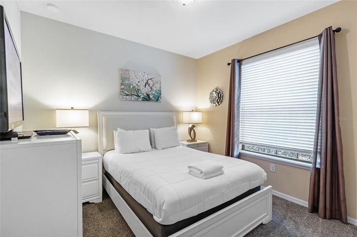 Image No.3-8 Bed House for sale