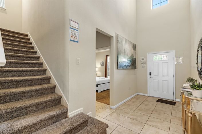 Image No.5-8 Bed House for sale