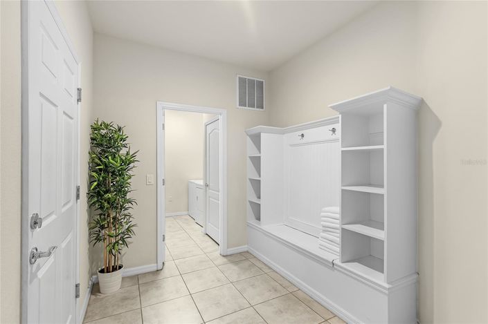 Image No.6-8 Bed House for sale