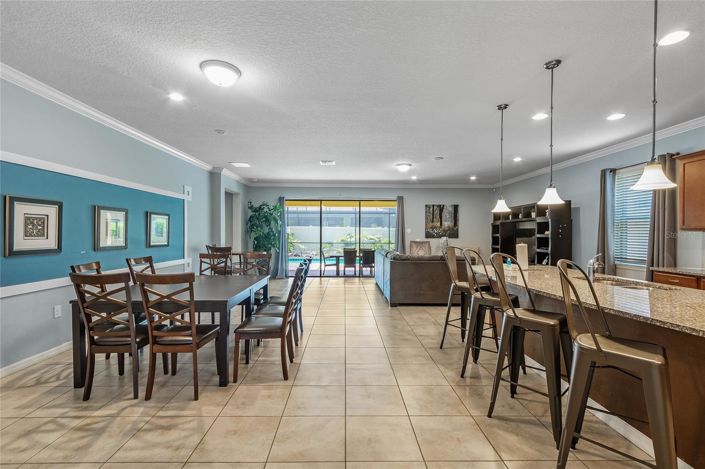 Image No.9-8 Bed House for sale