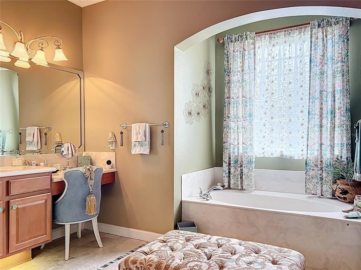 Image No.49-4 Bed House for sale