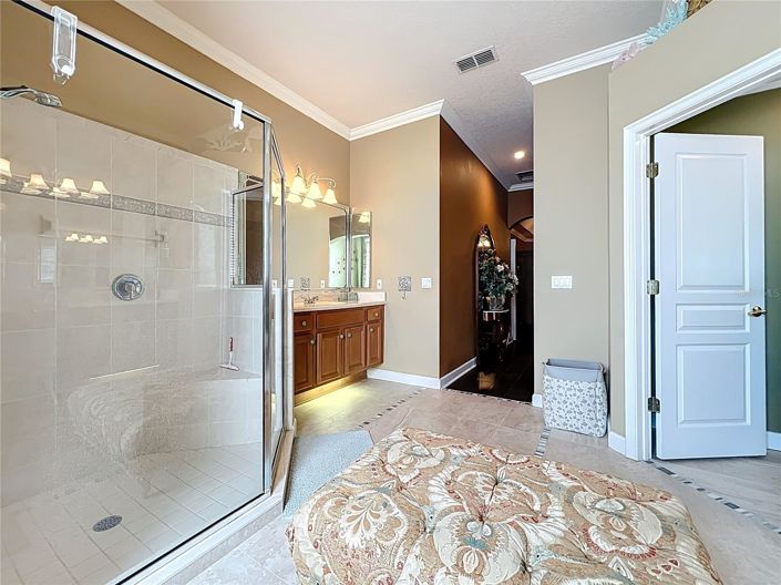 Image No.52-4 Bed House for sale