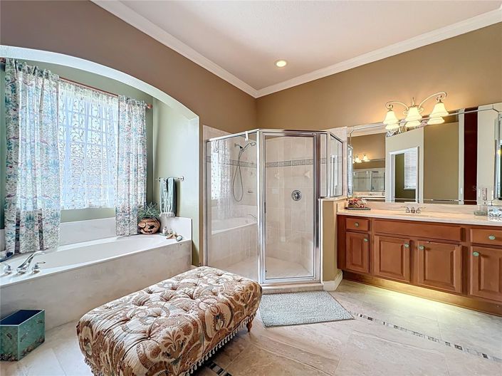 Image No.54-4 Bed House for sale