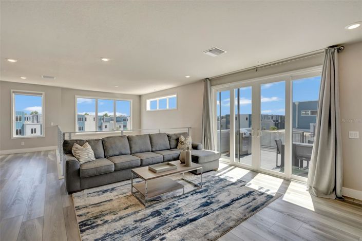 Image No.19-5 Bed Apartment for sale