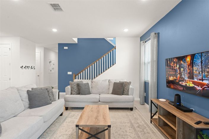 Image No.16-6 Bed House for sale