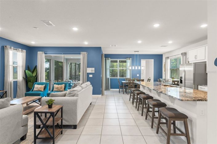 Image No.5-6 Bed House for sale