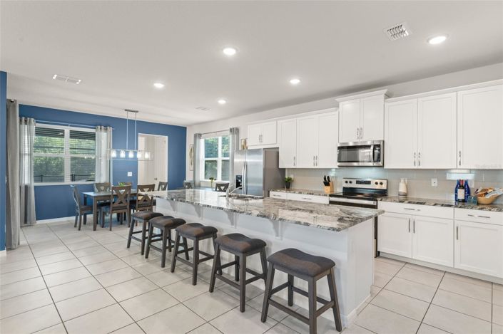 Image No.6-6 Bed House for sale