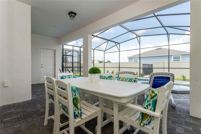 Image No.9-6 Bed House for sale