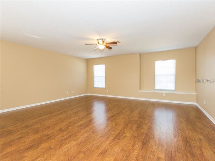 Image No.18-5 Bed House for sale