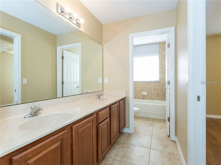 Image No.23-5 Bed House for sale