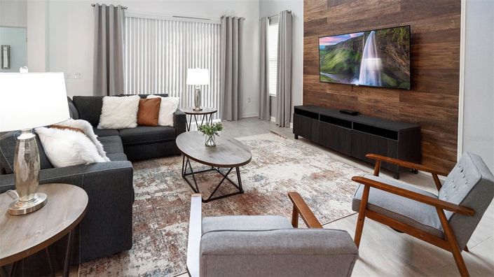 Image No.6-5 Bed House for sale