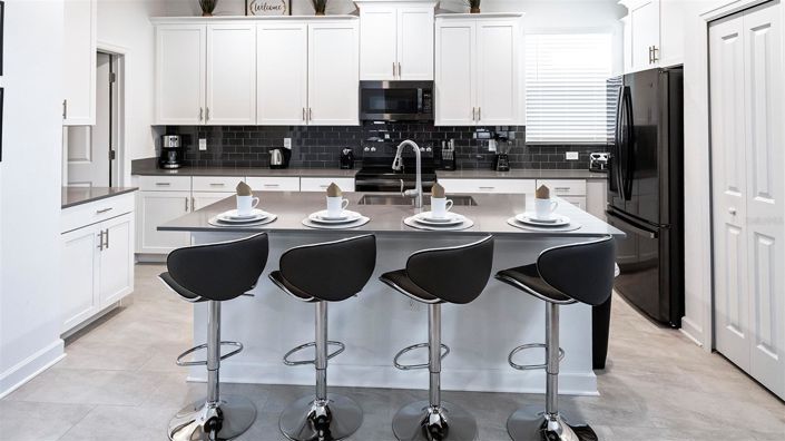 Image No.9-5 Bed House for sale