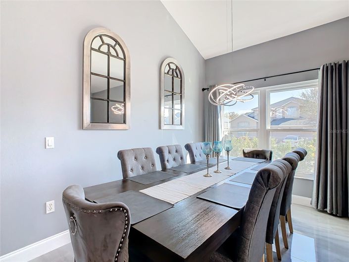 Image No.10-6 Bed House for sale