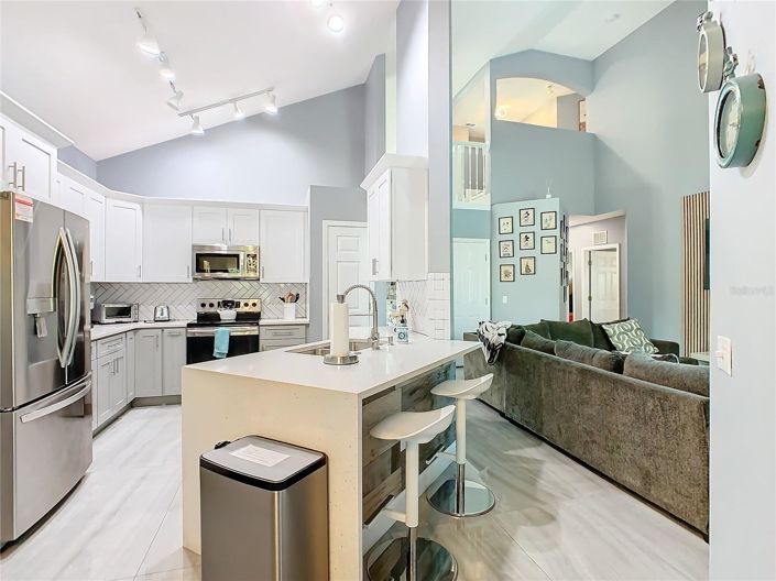 Image No.23-6 Bed House for sale